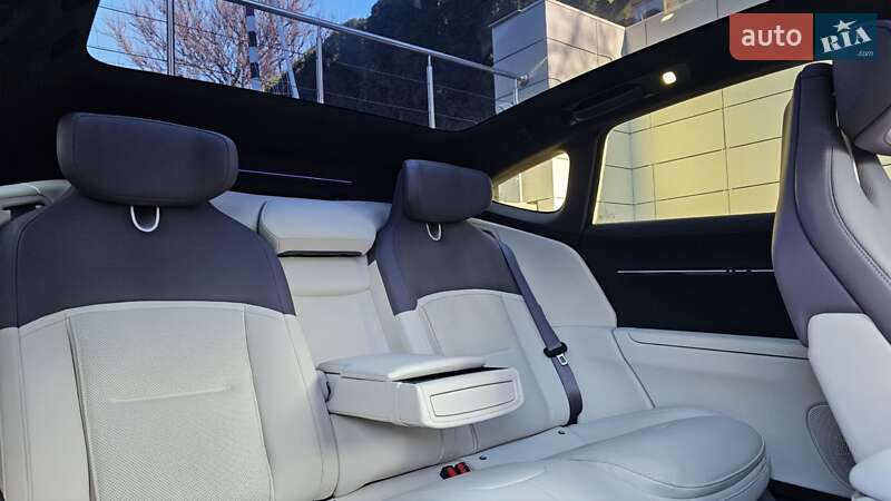 Седан Avatr 12 2024 в Киеве