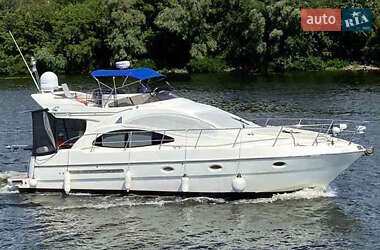Моторная яхта Azimut 42 2004 в Киеве