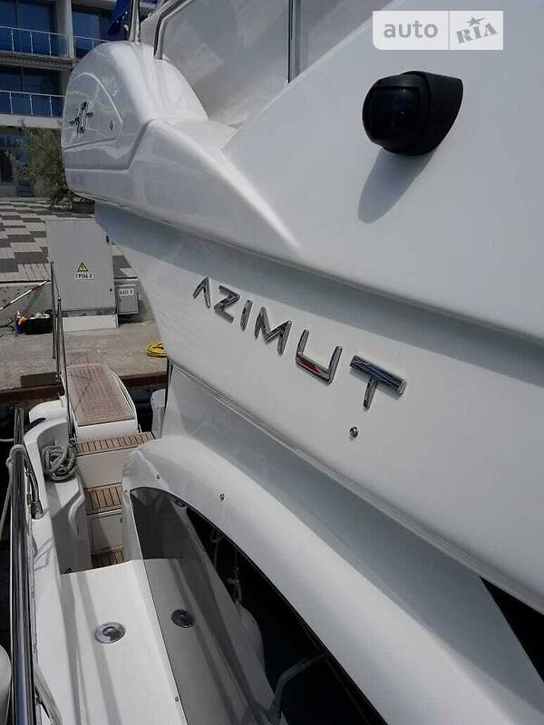Моторная яхта Azimut Benetti 2013 в Киеве