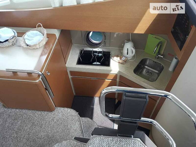 Моторная яхта Azimut Benetti 2013 в Киеве
