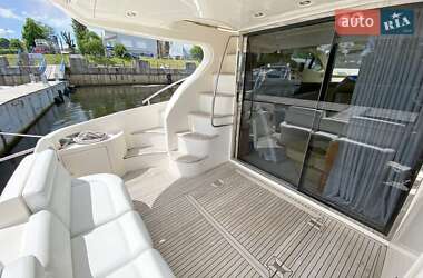 Моторна яхта Azimut Benetti 2002 в Києві
