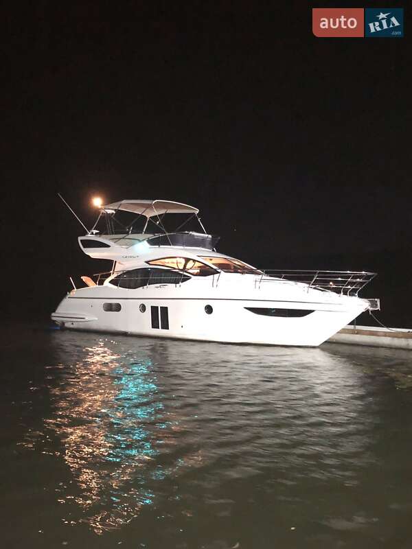 Моторная яхта Azimut Flybridge-Range 2011 в Киеве