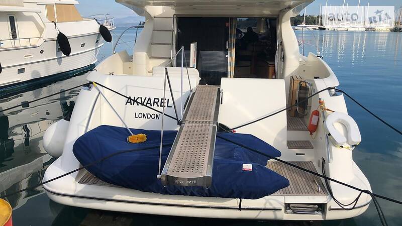 Моторная яхта Azimut Flybridge-Range 2005 в Киеве