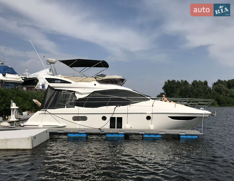 Моторна яхта Azimut Flybridge-Range 2011 в Києві фото 6 Моторна яхта Azimut Flybridge-Range 2011 в Києві