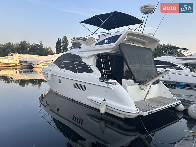 Моторна яхта Azimut Flybridge-Range 2011 в Києві фото 11 Моторна яхта Azimut Flybridge-Range 2011 в Києві