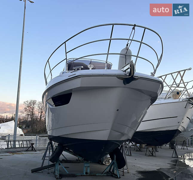 Моторна яхта Azimut Flybridge-Range 2011 в Києві фото 21 Моторна яхта Azimut Flybridge-Range 2011 в Києві