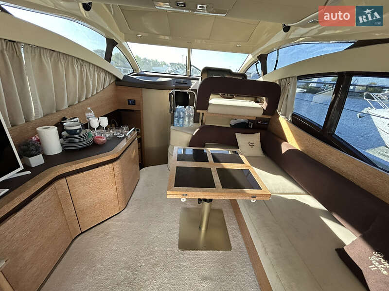 Моторна яхта Azimut Flybridge-Range 2011 в Києві фото 57 Моторна яхта Azimut Flybridge-Range 2011 в Києві