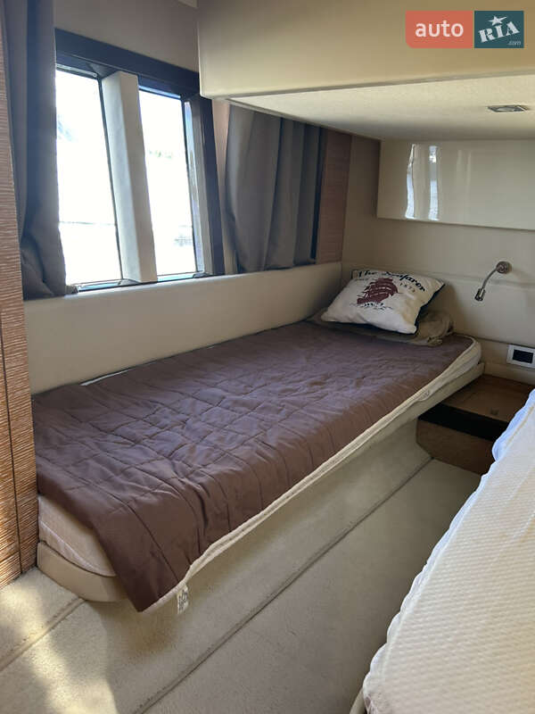 Моторна яхта Azimut Flybridge-Range 2011 в Києві фото 65 Моторна яхта Azimut Flybridge-Range 2011 в Києві