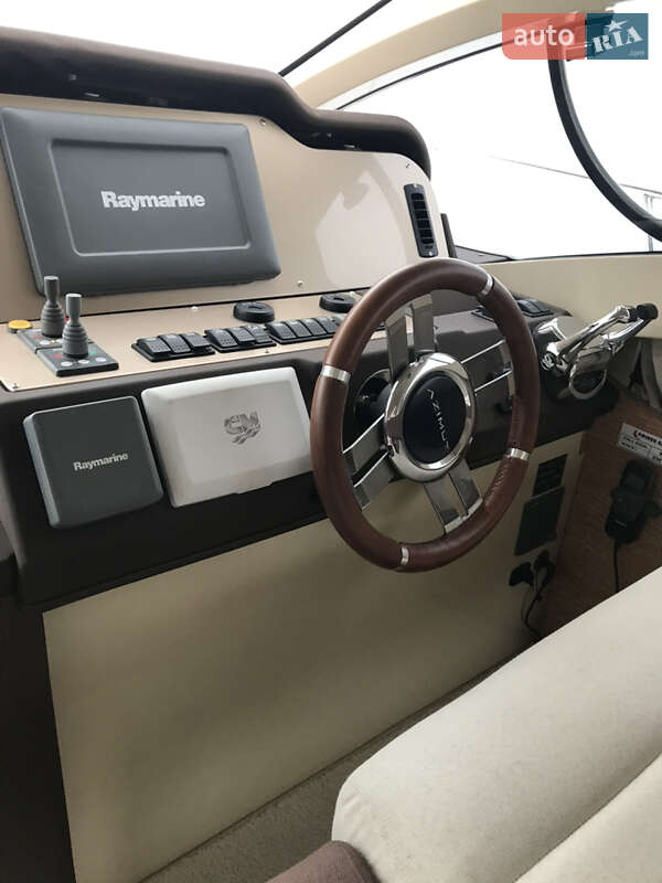 Моторна яхта Azimut Flybridge-Range 2011 в Києві фото 72 Моторна яхта Azimut Flybridge-Range 2011 в Києві