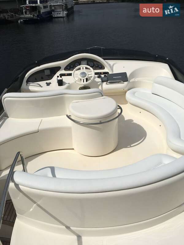 Моторна яхта Azimut Flybridge-Range 2007 в Києві