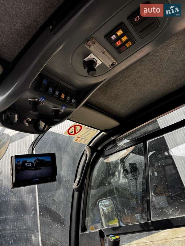 Прибиральна машина Azura MC 200 2014 в Львові