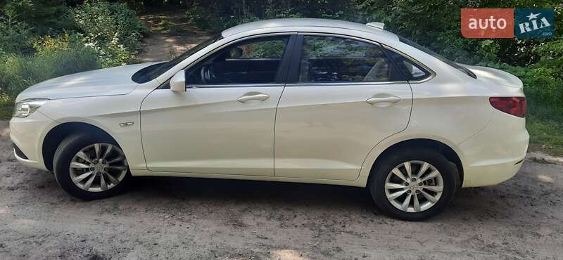 BAIC EU260 2016