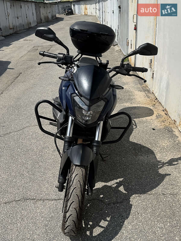 Мотоцикл Без обтекателей (Naked bike) Bajaj Dominar 400 2017 в Киеве