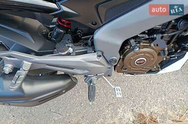 Мотоцикл Спорт-туризм Bajaj Dominar 400 2017 в 