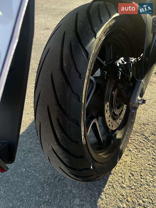 Мотоцикл Без обтекателей (Naked bike) Bajaj Dominar 400 2018 в Киеве
