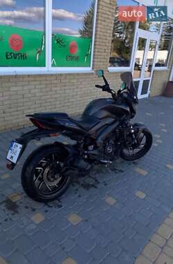 Мотоцикл Кастом Bajaj Dominar 400 2020 в 