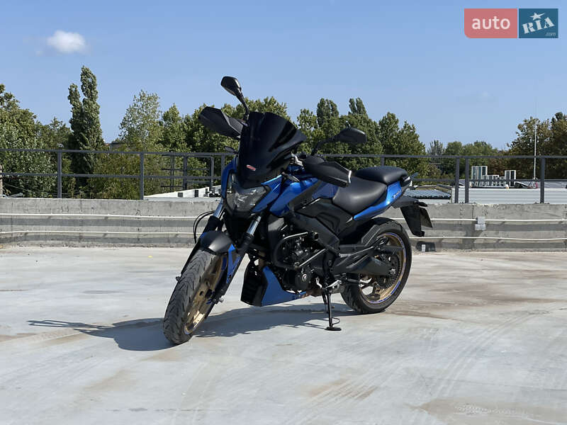 Bajaj Dominar 400 2018