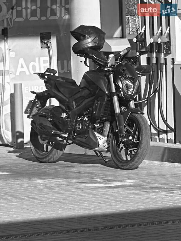 Мотоцикл Спорт-туризм Bajaj Dominar 400 2024 в Ромнах