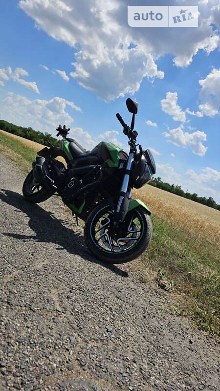Bajaj Dominar D400 2019