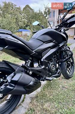 Вантажні моторолери, мотоцикли, скутери, мопеди Bajaj Dominar D400 2024 в 