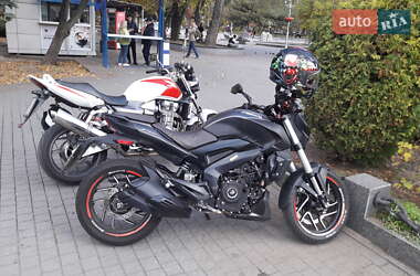 Мотоцикл Без обтекателей (Naked bike) Bajaj Dominar D400 2020 в 