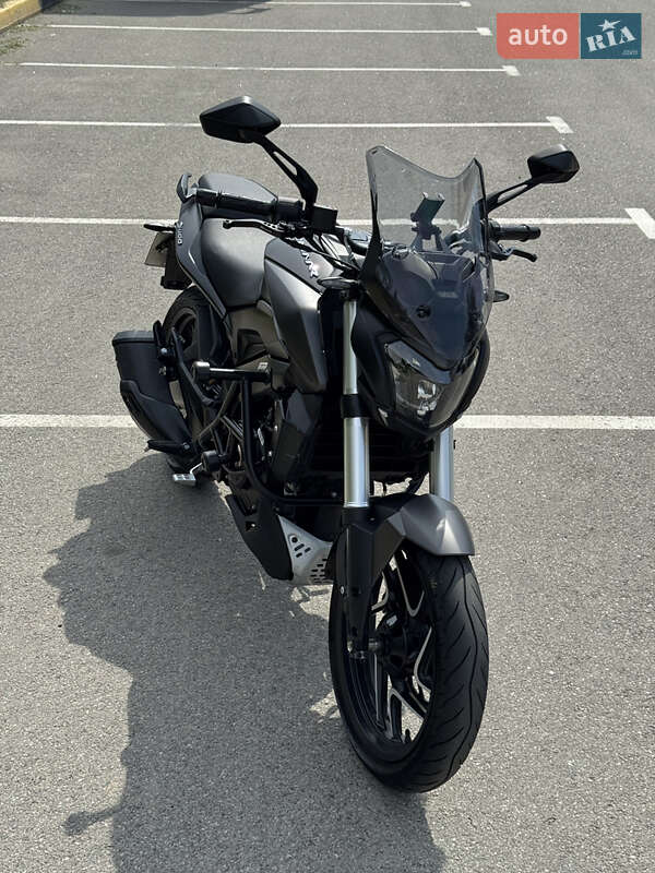 Мотоцикл Без обтекателей (Naked bike) Bajaj Dominar D400 2023 в 