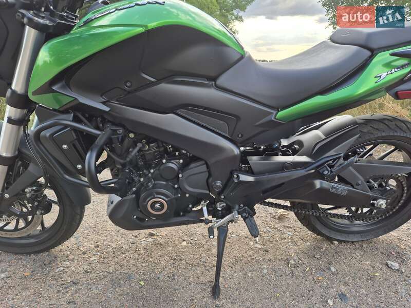 Мотоцикл Без обтекателей (Naked bike) Bajaj Dominar D400 2024 в Петрове