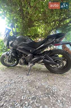 Мотоцикл Без обтекателей (Naked bike) Bajaj Dominar D400 2023 в Днепре