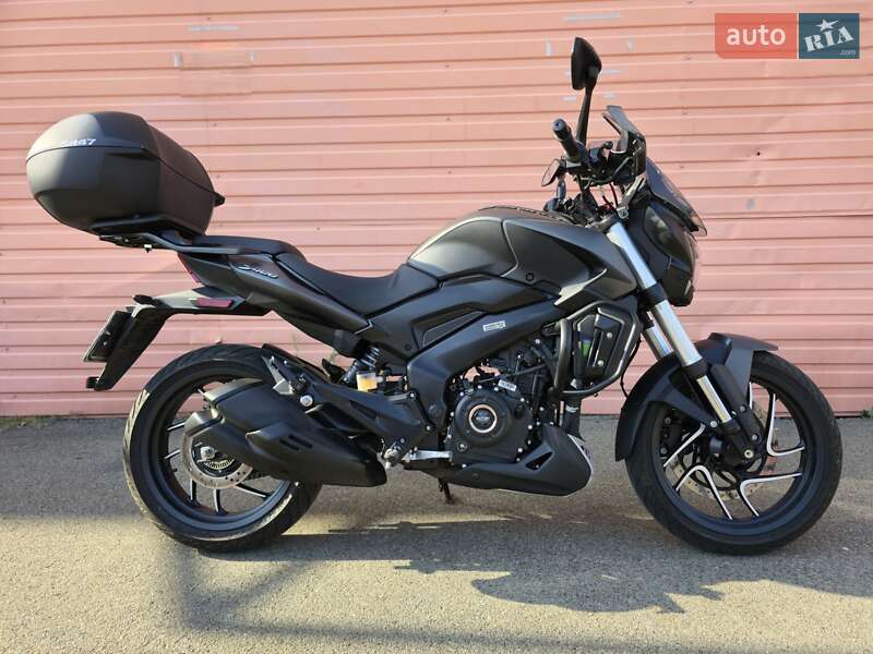 Мотоцикл Без обтекателей (Naked bike) Bajaj Dominar D400 2024 в 