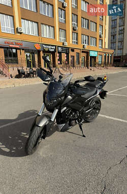 Мотоцикл Без обтекателей (Naked bike) Bajaj Dominar D400 2024 в 
