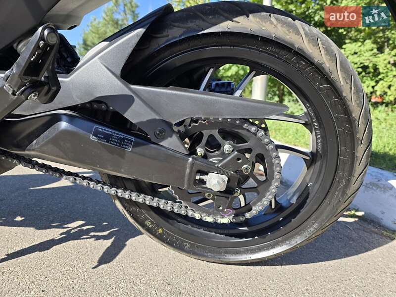 Мотоцикл Без обтекателей (Naked bike) Bajaj Dominar D400 2024 в Киеве