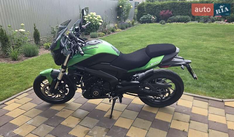 Bajaj Dominar D400 2023