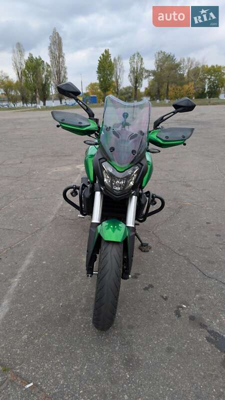 Мотоцикл Без обтекателей (Naked bike) Bajaj Dominar D400 2024 в Днепре