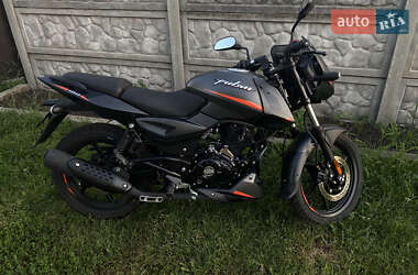 Спортбайк Bajaj Pulsar 180 2023 в 