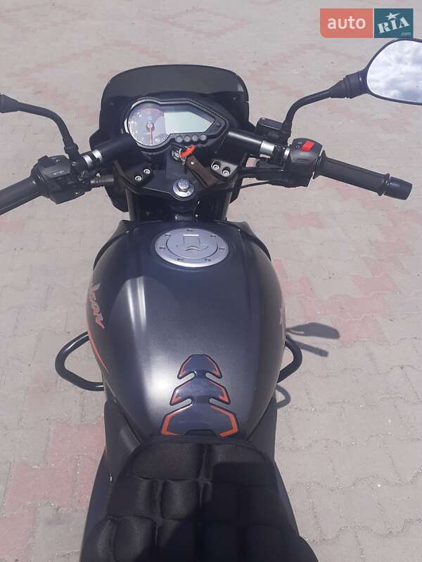 Грузовые мотороллеры, мотоциклы, скутеры, мопеды Bajaj Pulsar 180 2022 в Дунаевцах