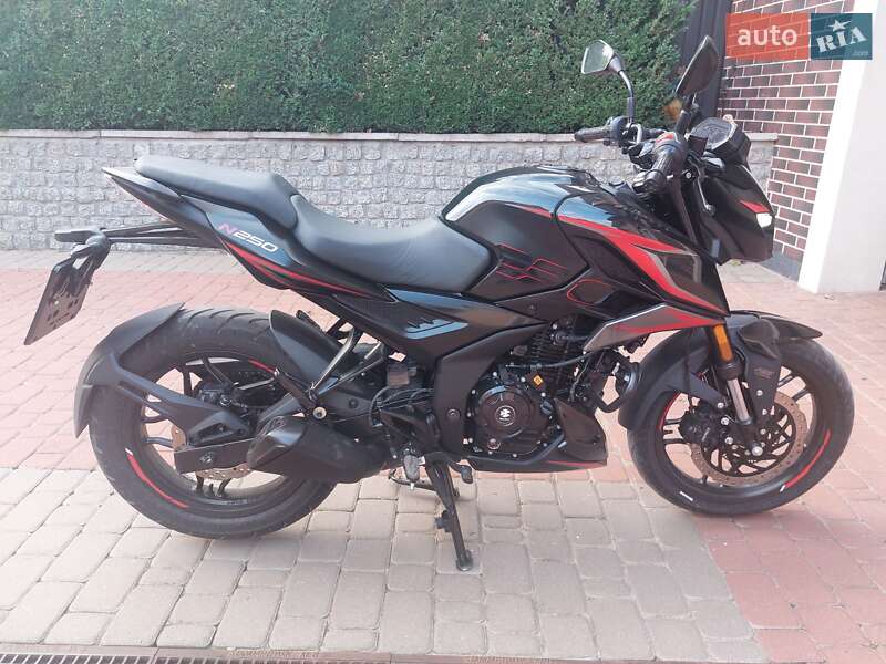 Спортбайк Bajaj Pulsar N250 2024 в Києві