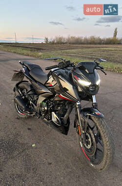 Спортбайк Bajaj Pulsar N250 2024 в Малой Виске
