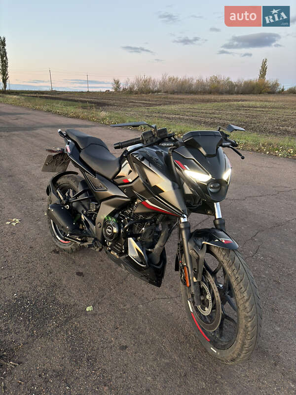 Спортбайк Bajaj Pulsar N250 2024 в Малой Виске фото 2 Спортбайк Bajaj Pulsar N250 2024 в Малой Виске