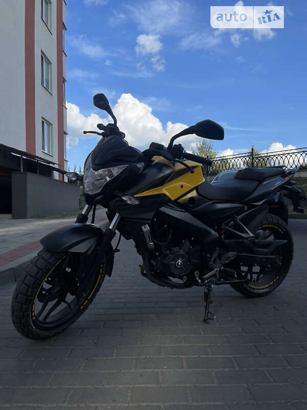 Мотоцикл Без обтекателей (Naked bike) Bajaj Pulsar NS200 2020 в Вараше