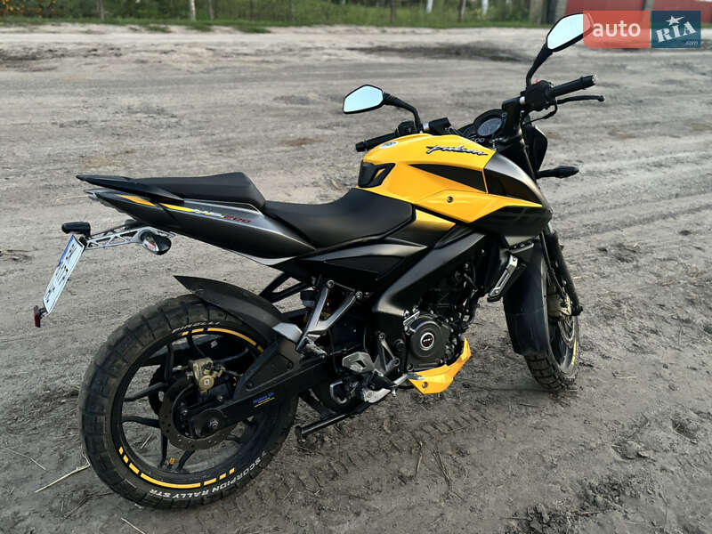 Bajaj Pulsar NS200 2020