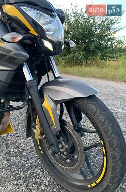 Мотоцикл Многоцелевой (All-round) Bajaj Pulsar NS200 2018 в 