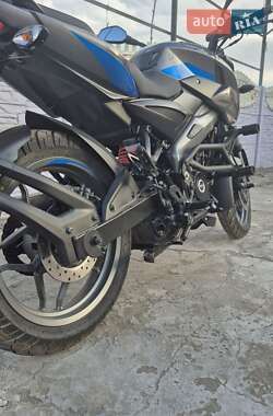 Мотоцикл Классик Bajaj Pulsar NS200 2024 в 