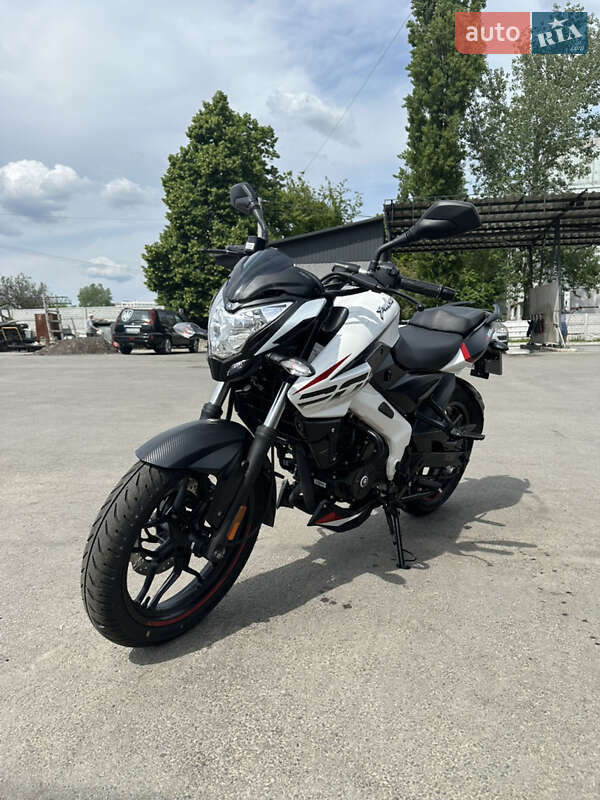 Мотоцикл Спорт-туризм Bajaj Pulsar NS200 2023 в Чернигове