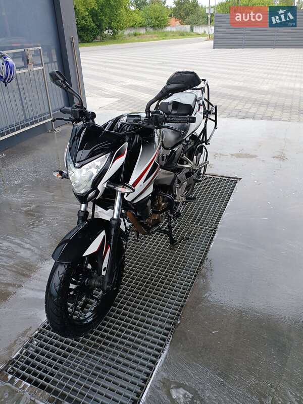 Мотоцикл Многоцелевой (All-round) Bajaj Pulsar NS200 2017 в Синяве фото 3 Мотоцикл Многоцелевой (All-round) Bajaj Pulsar NS200 2017 в Синяве