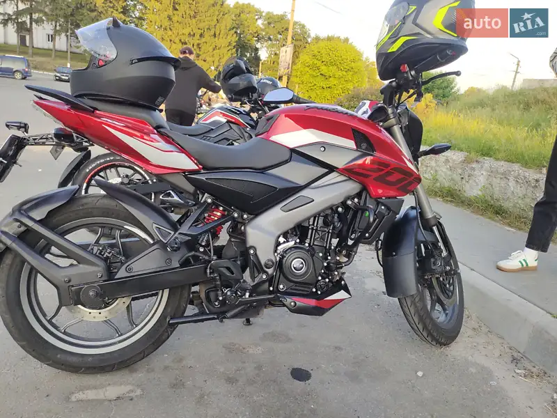 Мотоцикл Без обтекателей (Naked bike) Bajaj Pulsar NS200 2024 в 