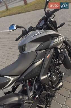 Мотоцикл Без обтікачів (Naked bike) Bajaj Pulsar NS200 2023 в 