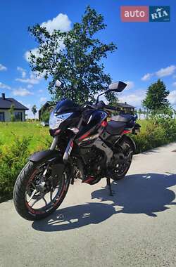 Мотоцикл Багатоцільовий (All-round) Bajaj Pulsar NS200 2024 в 