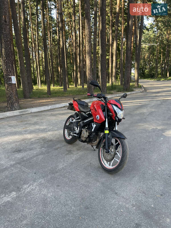 Мотоцикл Без обтікачів (Naked bike) Bajaj Pulsar NS200 2013 в 