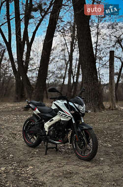 Мотоцикл Без обтекателей (Naked bike) Bajaj Pulsar NS200 2023 в 