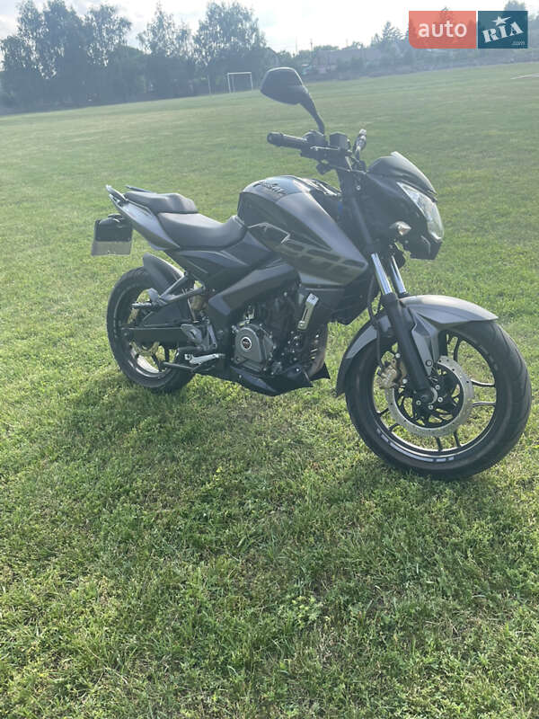 Мотоцикл Без обтекателей (Naked bike) Bajaj Pulsar NS200 2017 в Бобровице фото 2 Мотоцикл Без обтекателей (Naked bike) Bajaj Pulsar NS200 2017 в Бобровице